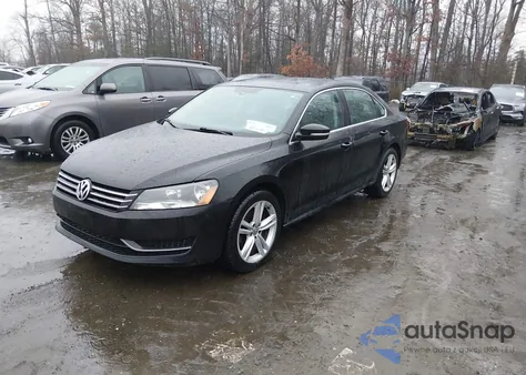 2014 Volkswagen Passat 1.8T Se z USA, uszkodzony, nr VIN 1VWBS7A35EC077910